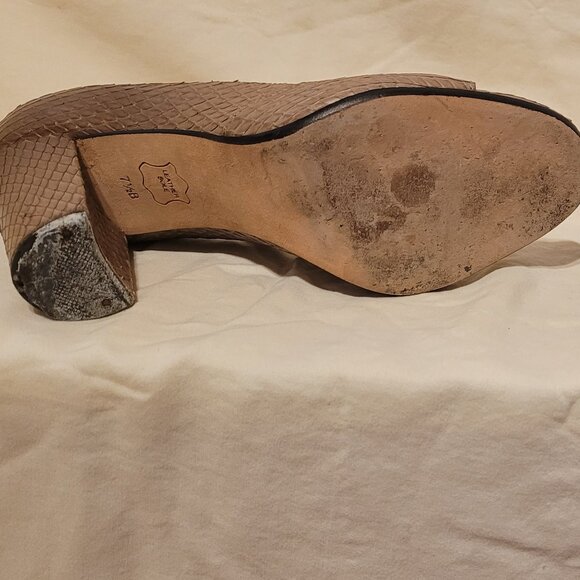 Talbots Gold Snake Skin Open Toe Leather 4 inch Heels size 7 1/2 - Picture 5 of 7